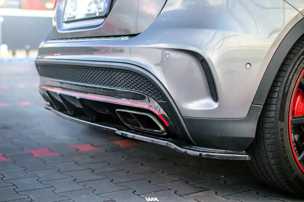 Splitter centrale posteriore (senza barre verticali) MERCEDES-BENZ GLA 45 AMG SUV (X156) PREFACE ner Pagamento Sicuro