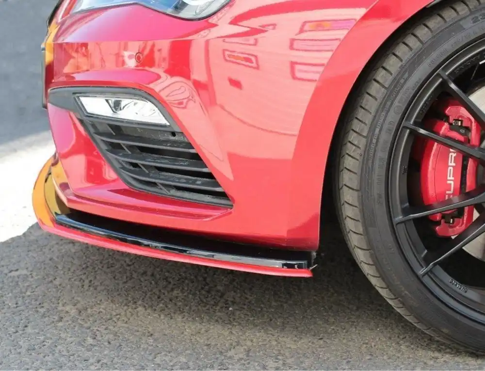 Splitter anteriore V.3 Seat Leon Cupra / FR Mk3 FL nero lucido (Cod. SE-LE-3F-CU-FD1G+FD3RED) Prezzo Di Fabbrica